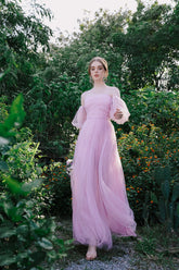 Robe longue en tulle à manches bouffantes et col Bardot Katrina